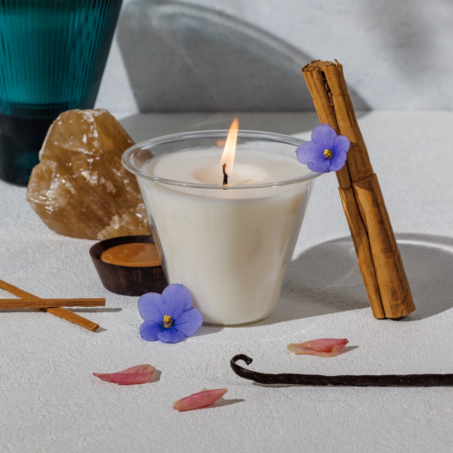 ZAI Candle in Santal & Spice