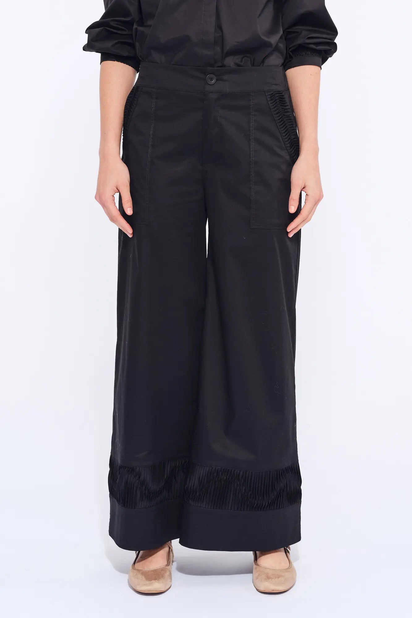 Viena Sculptural Hem Trouser | Black