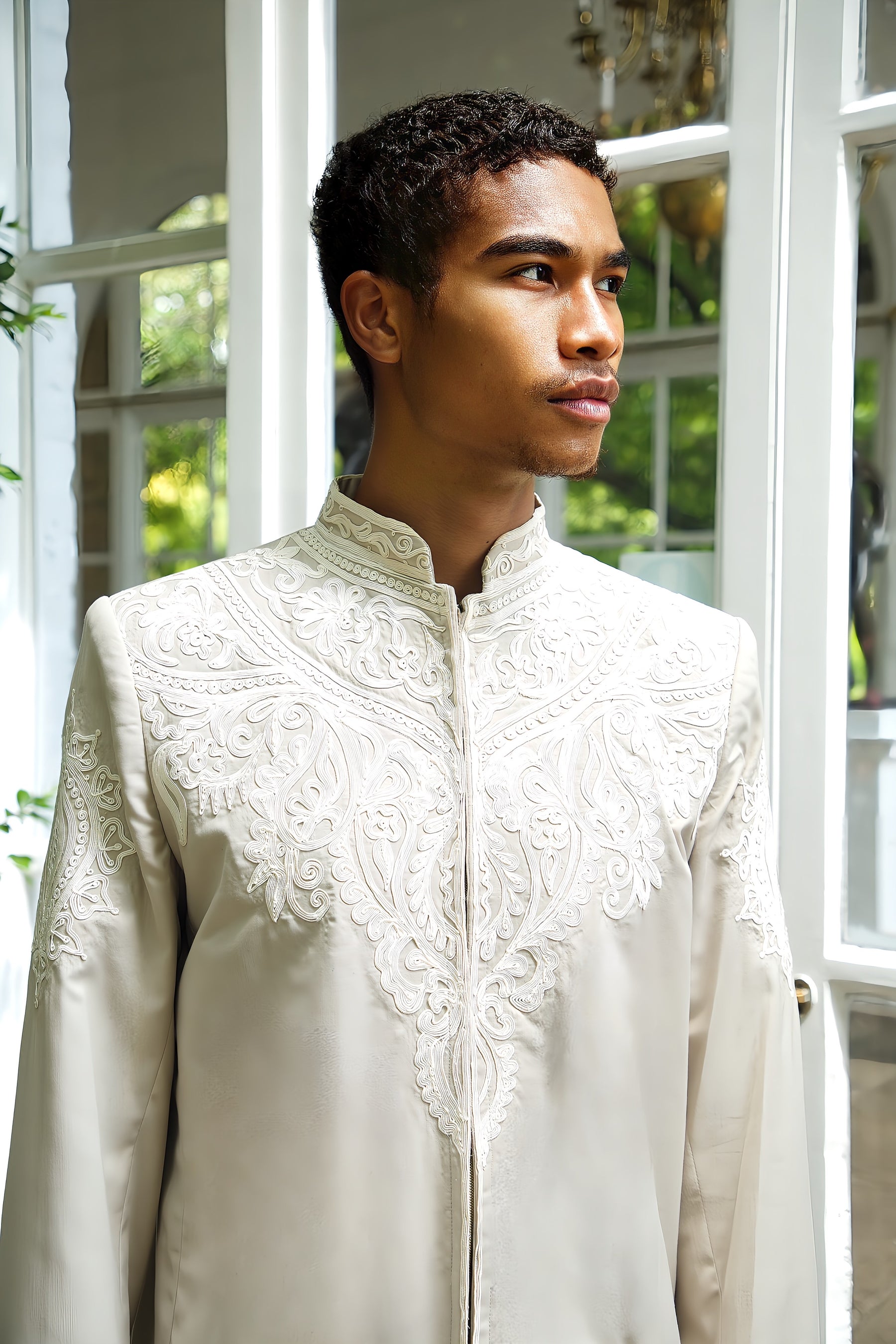 Mr Embroidered Tunic Suit