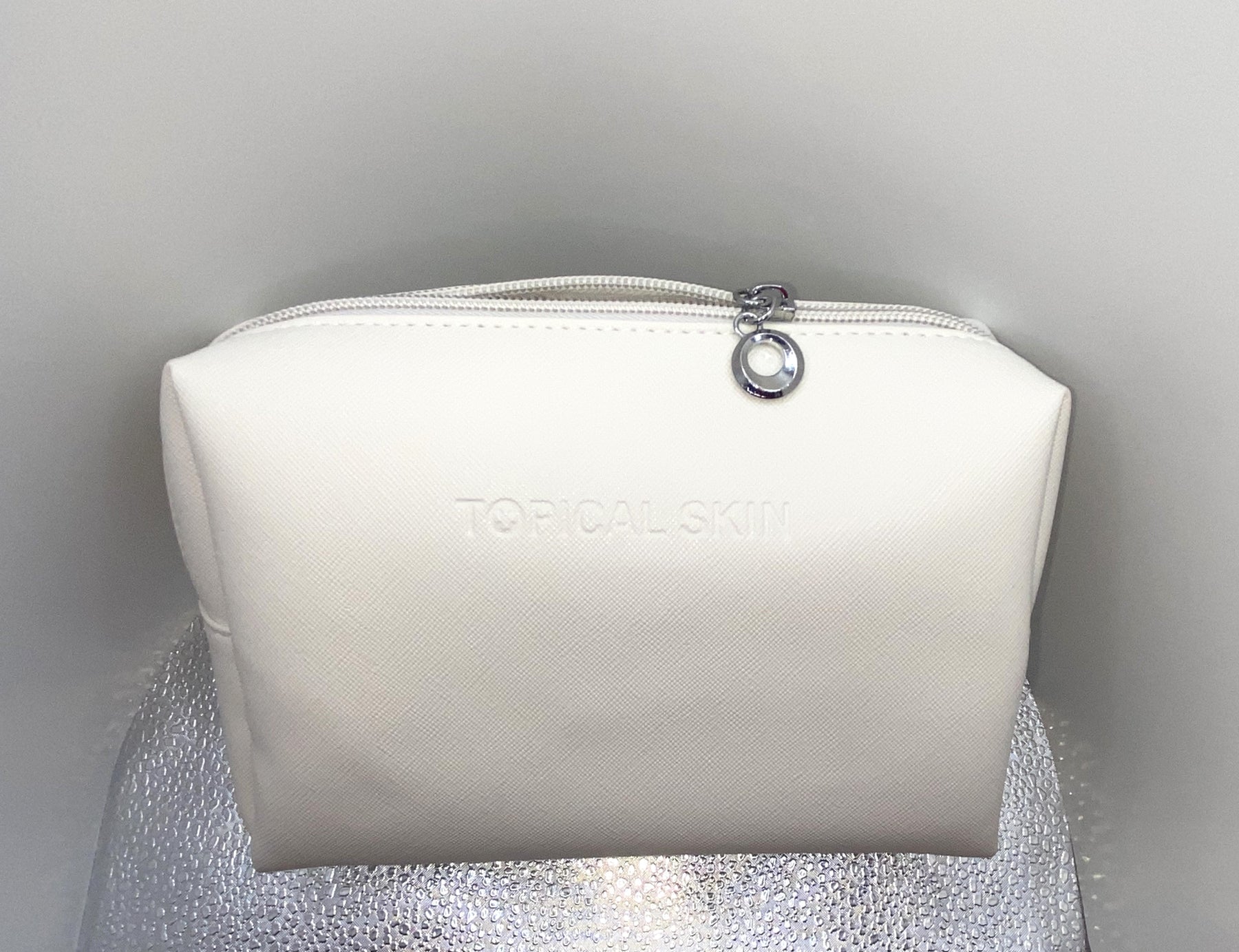 Vegan Saffiano Leather Classic Cosmetic Bag with zipper