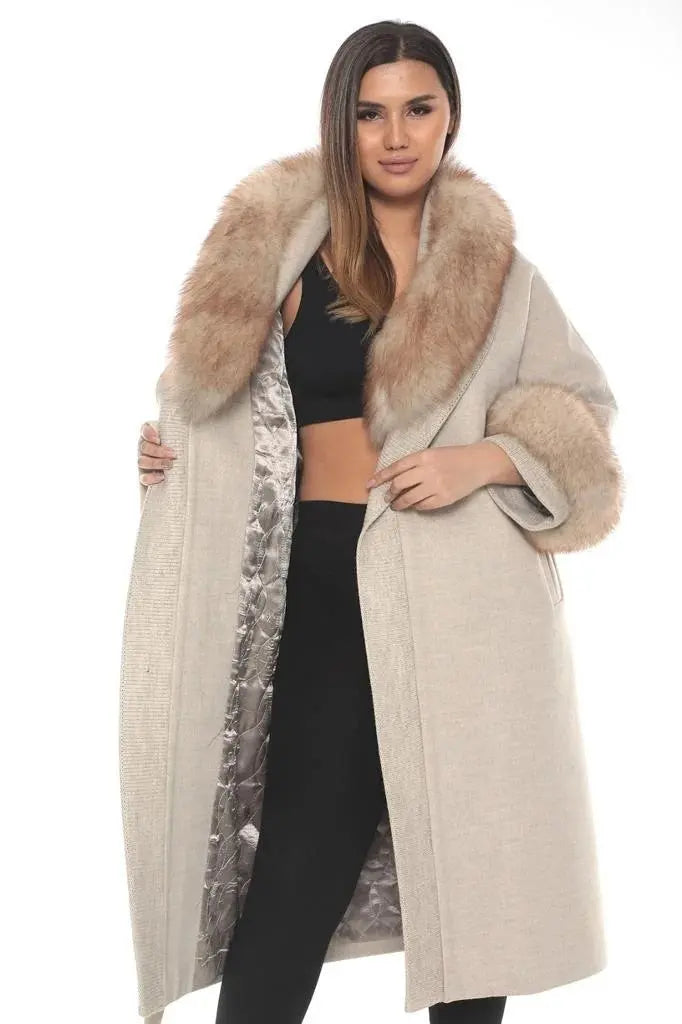 Luxurious Beige Wool Lama & Fox Fur Coat
