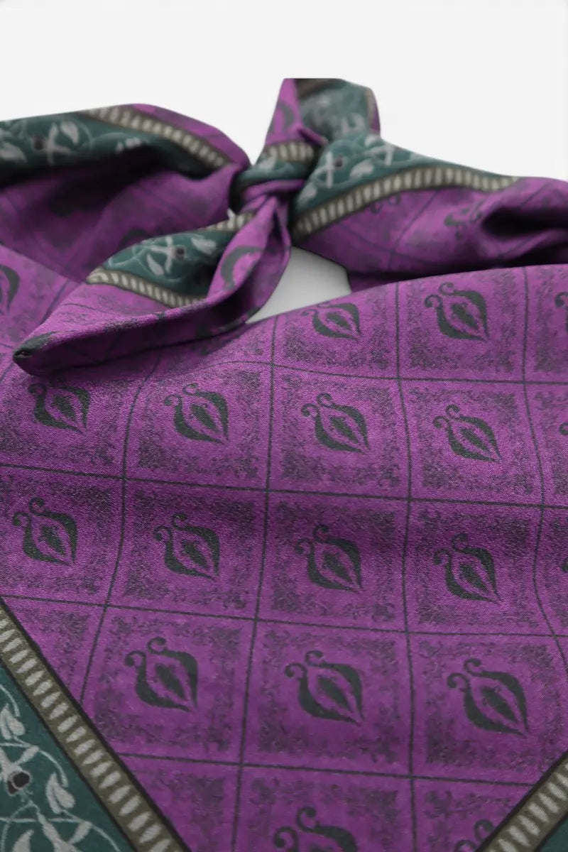 Diamond Sea Horse Small Scarf
