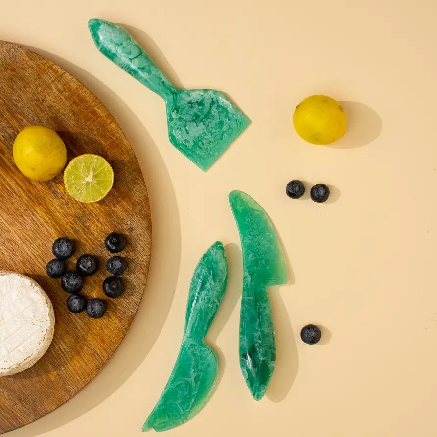 Resin Cheese Knife, Green (Set of 3)- 6 Inches