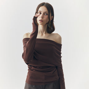 SIA OFF SHOULDER KNIT TOP
