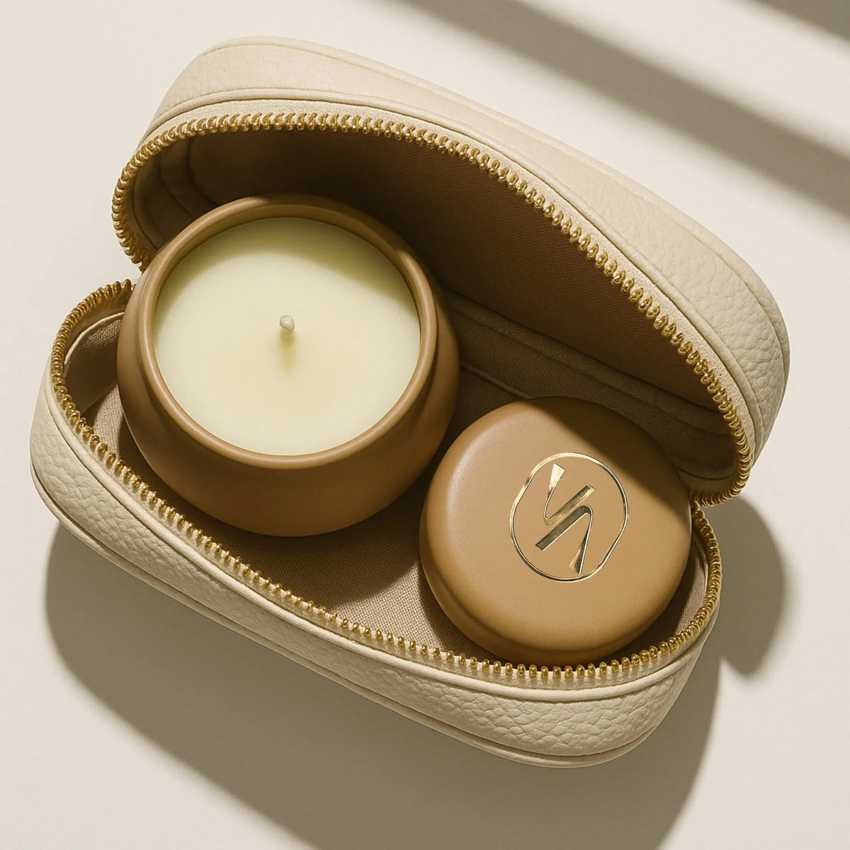 Mini Scented Travel Candle With Cotton Wick In Labdanum Veil