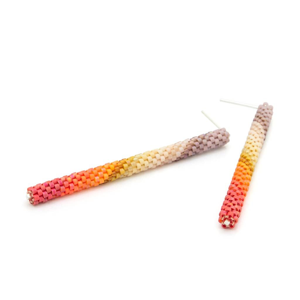 COLOR GEOMÉTRICO Miyuki Long Cylindrical Earrings