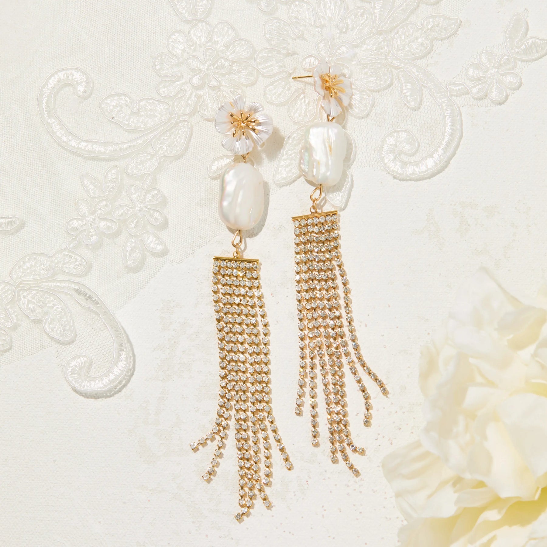 Lela Pearl Earrings