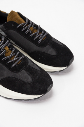 Moyo Trail Runner B-l-a-c-k CW (Unisex)