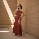 Amanecer Ancestral" – Maxi Vestido con Detalles de Puntadas y Pintado  Manual