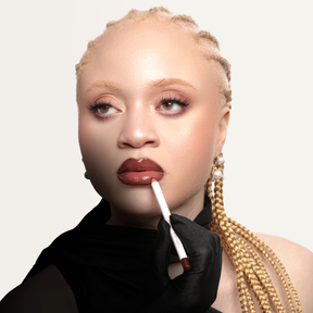 Lip Definer