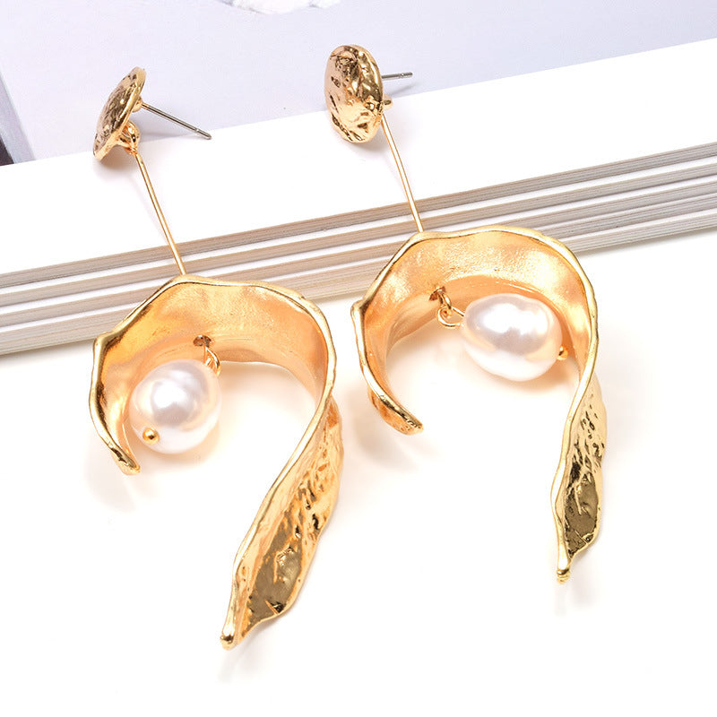 Heart Pearl Earrings