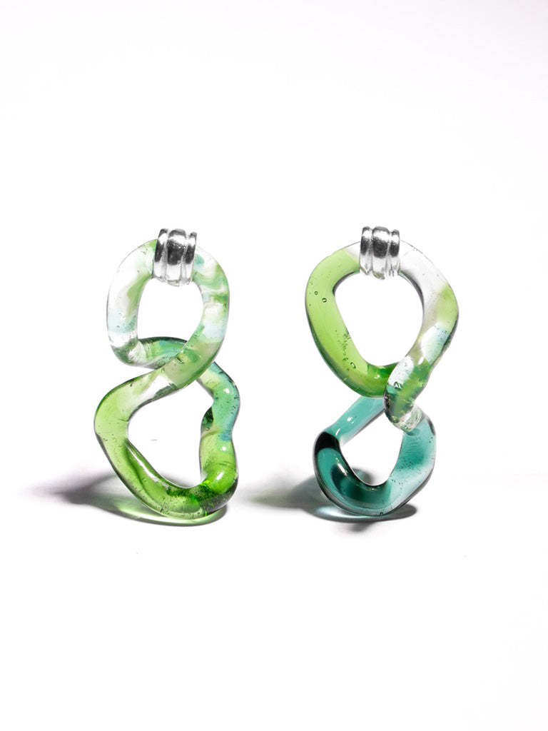 Interconexión M Earrings