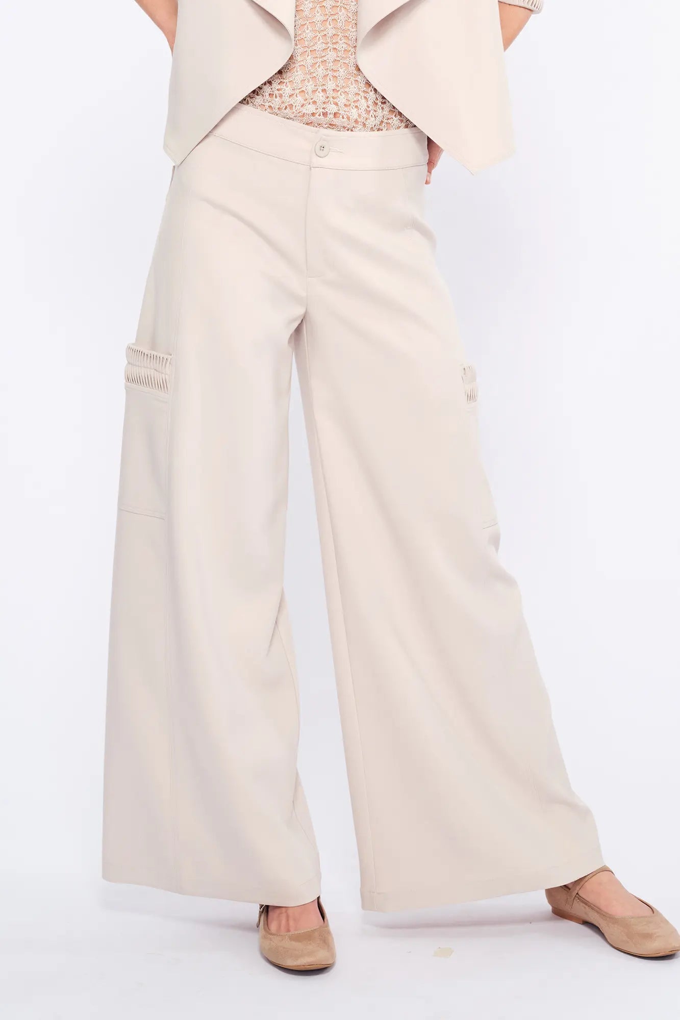 Daysi Ruched Detail Trouser | Ecru