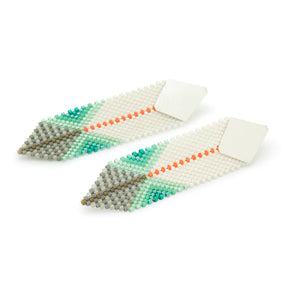COLOR GEOMÉTRICO Miyuki Thick Feather Earrings