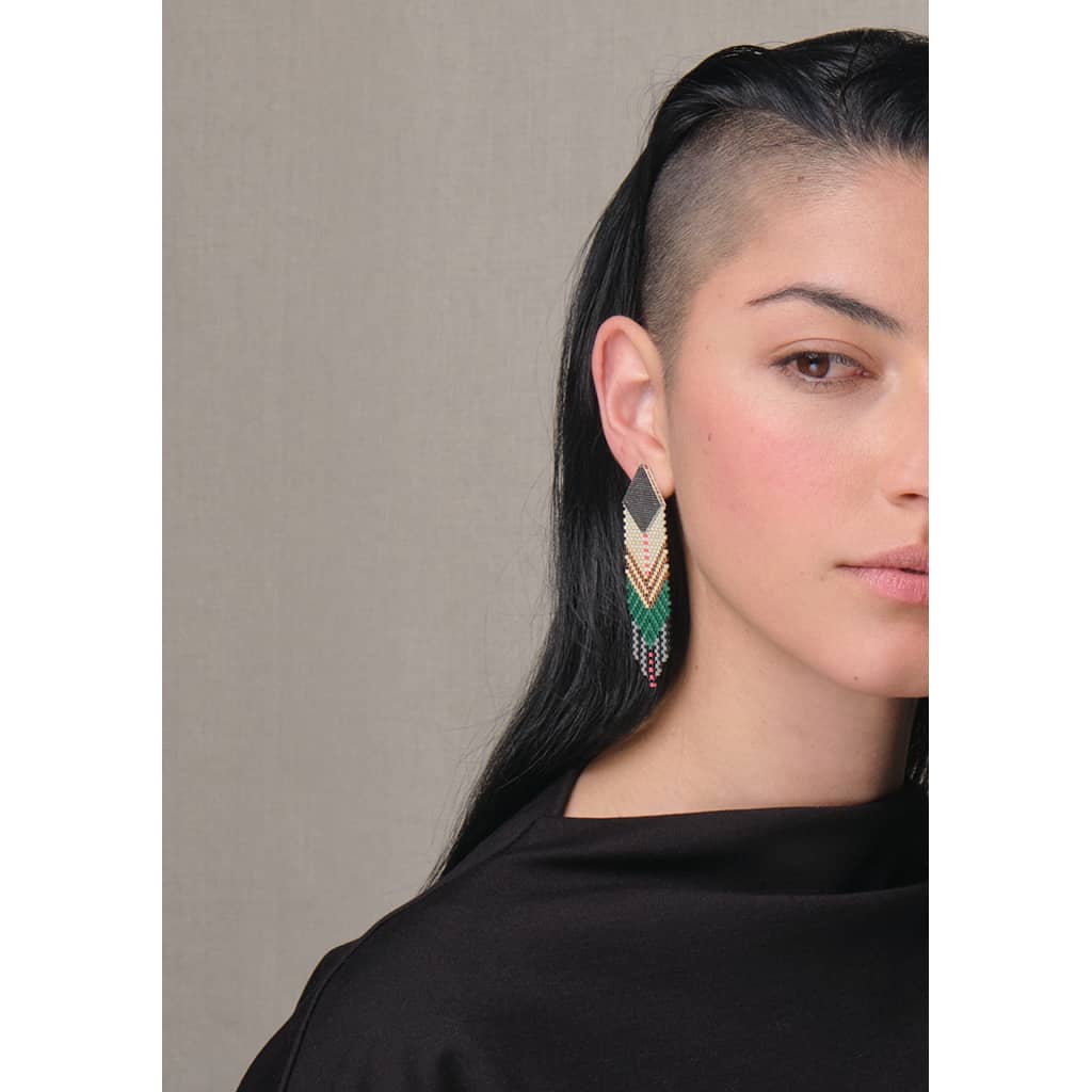 COLOR GEOMÉTRICO Miyuki Thick Feather Earrings