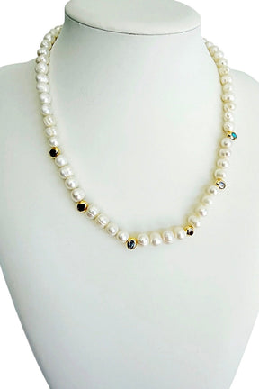 Caroline pearl necklace