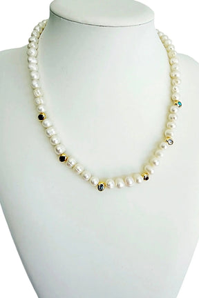 Caroline pearl necklace