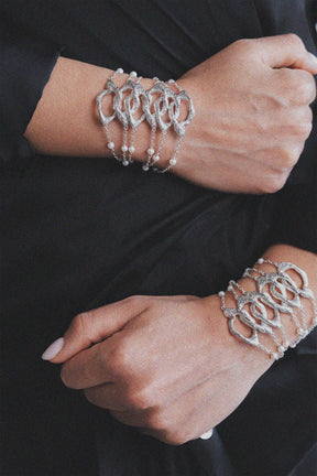 Aphrodite cuff