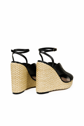 Anya Wedge in Black