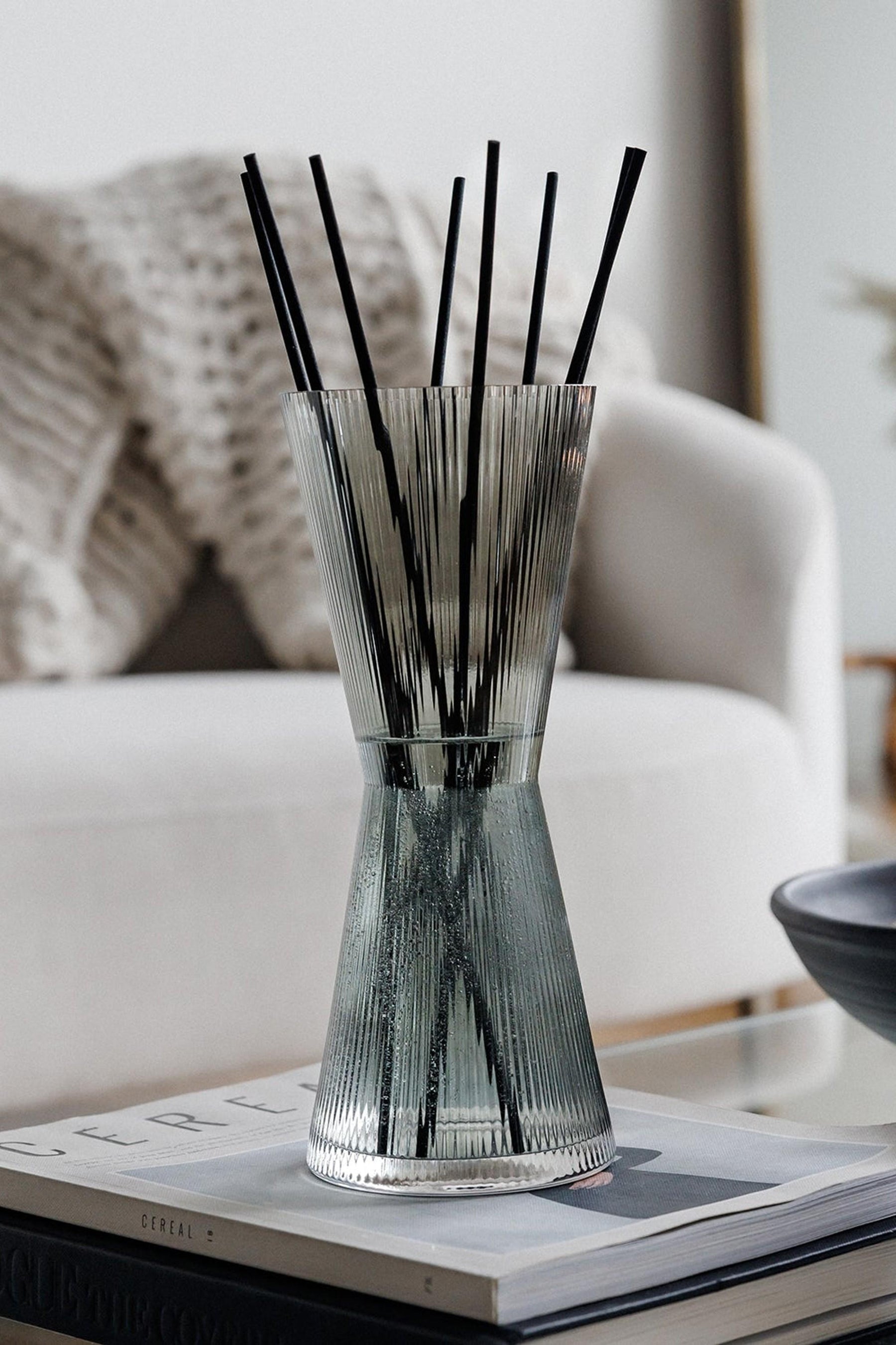Aiz Reed Diffuser In Cedar & Black Cherry