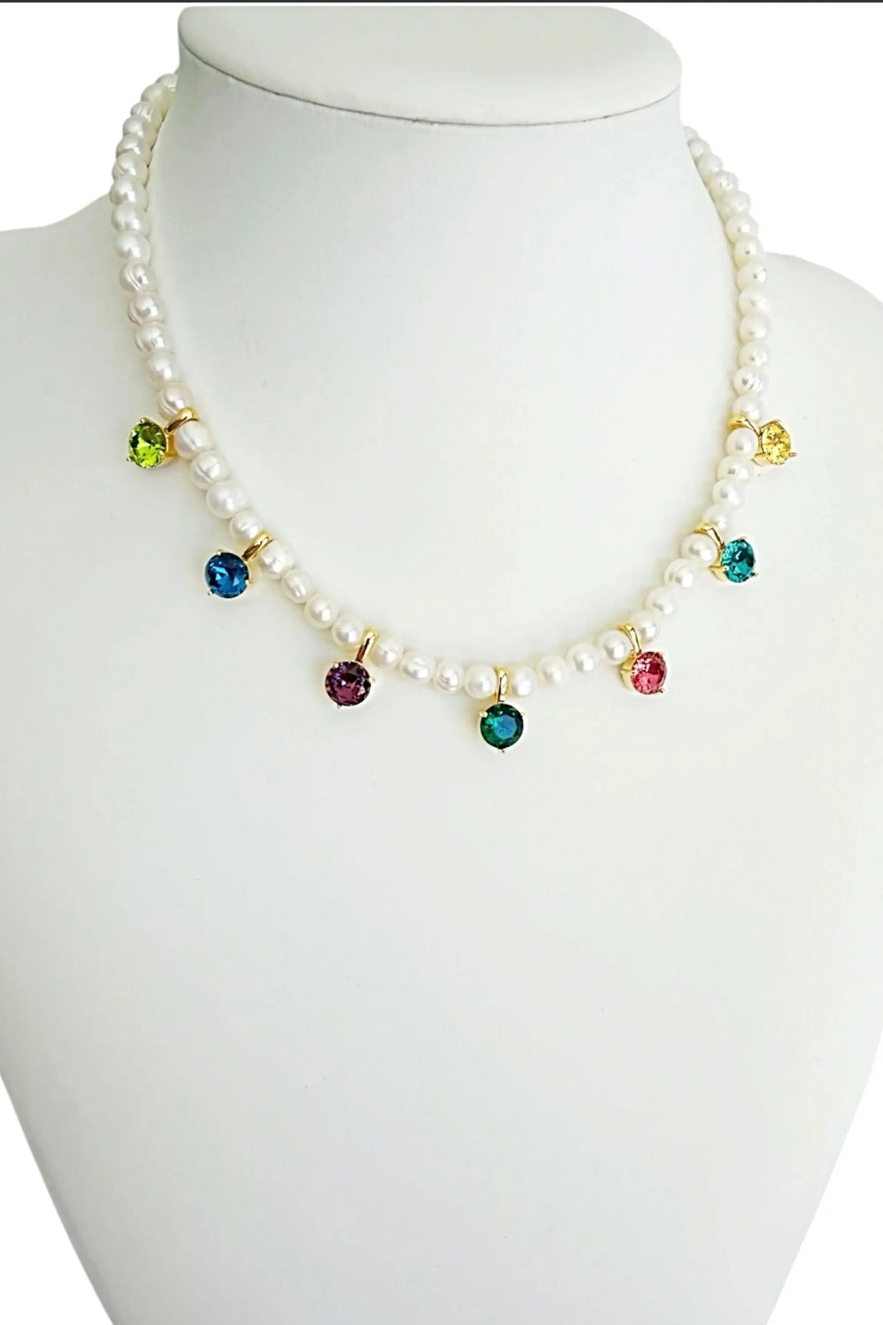Camelia pearl necklace