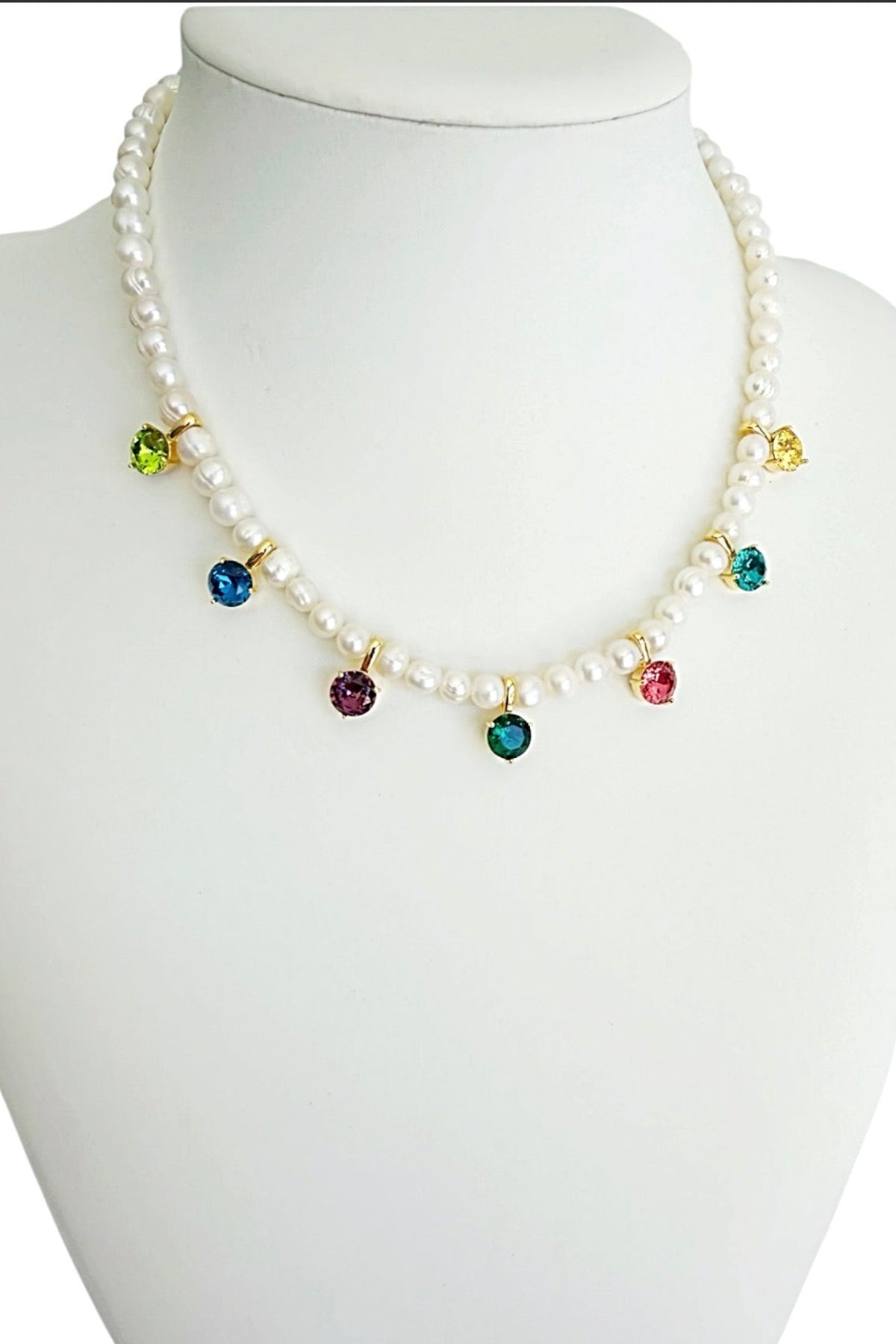Camelia pearl necklace