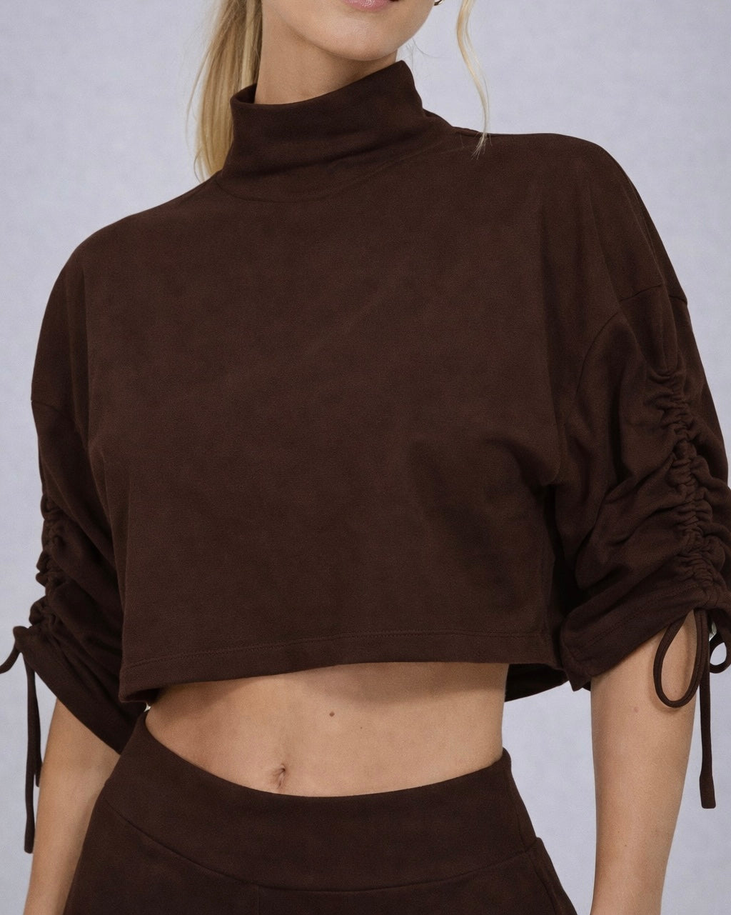 BALANCE HIGH-NECK TOP