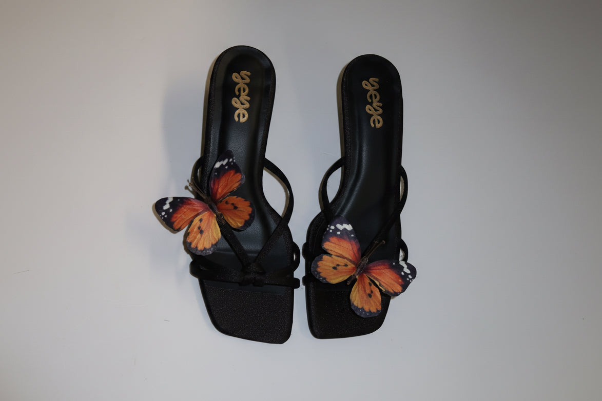 Monarca Kitten Heels