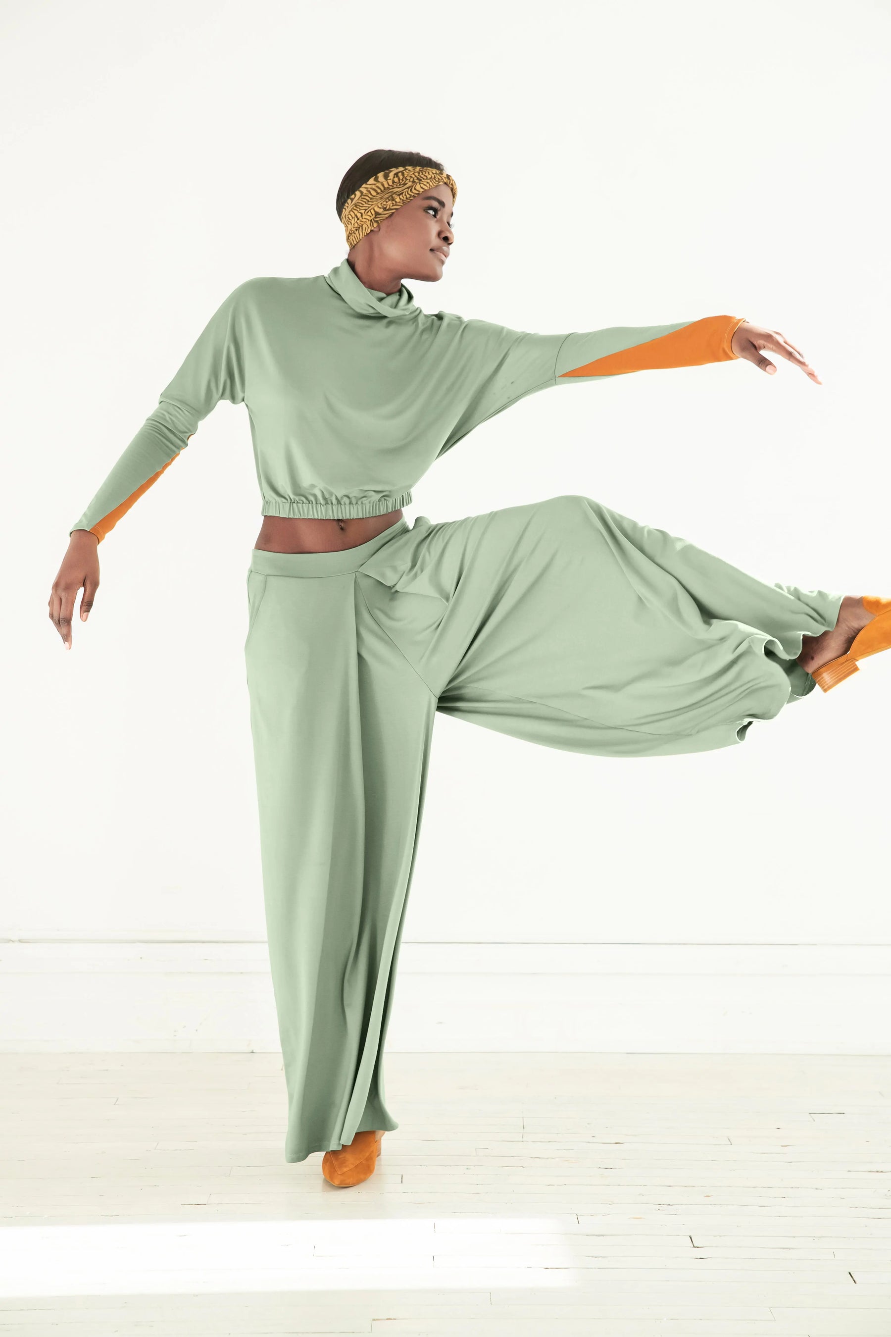 Bamboo Pleated Palazzo Pant