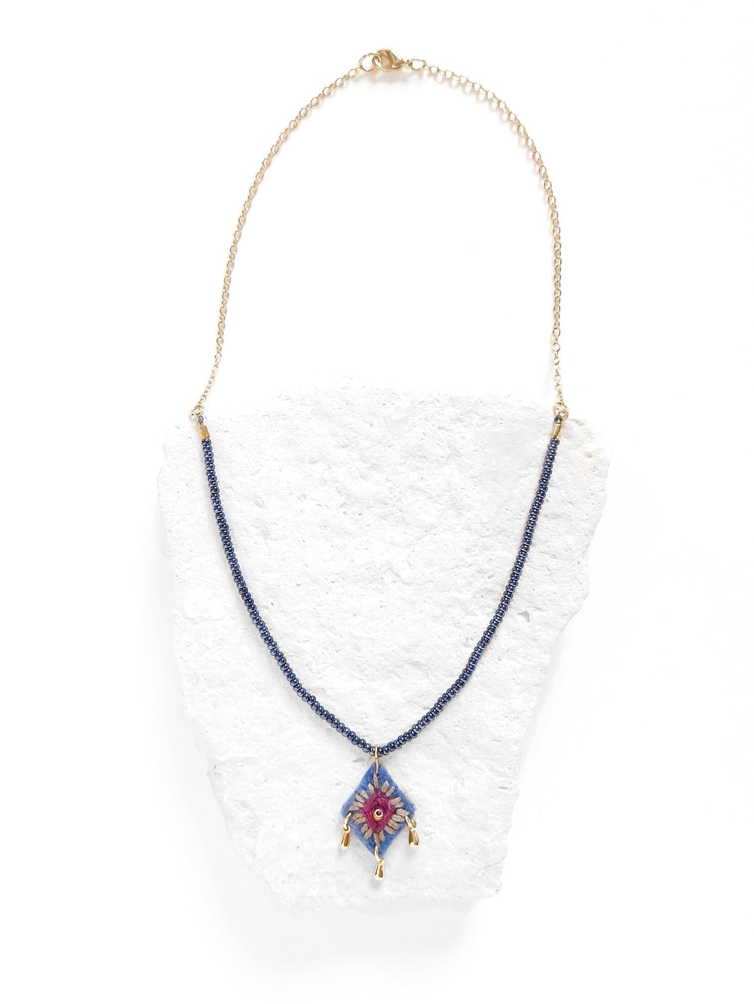 Collar Trino