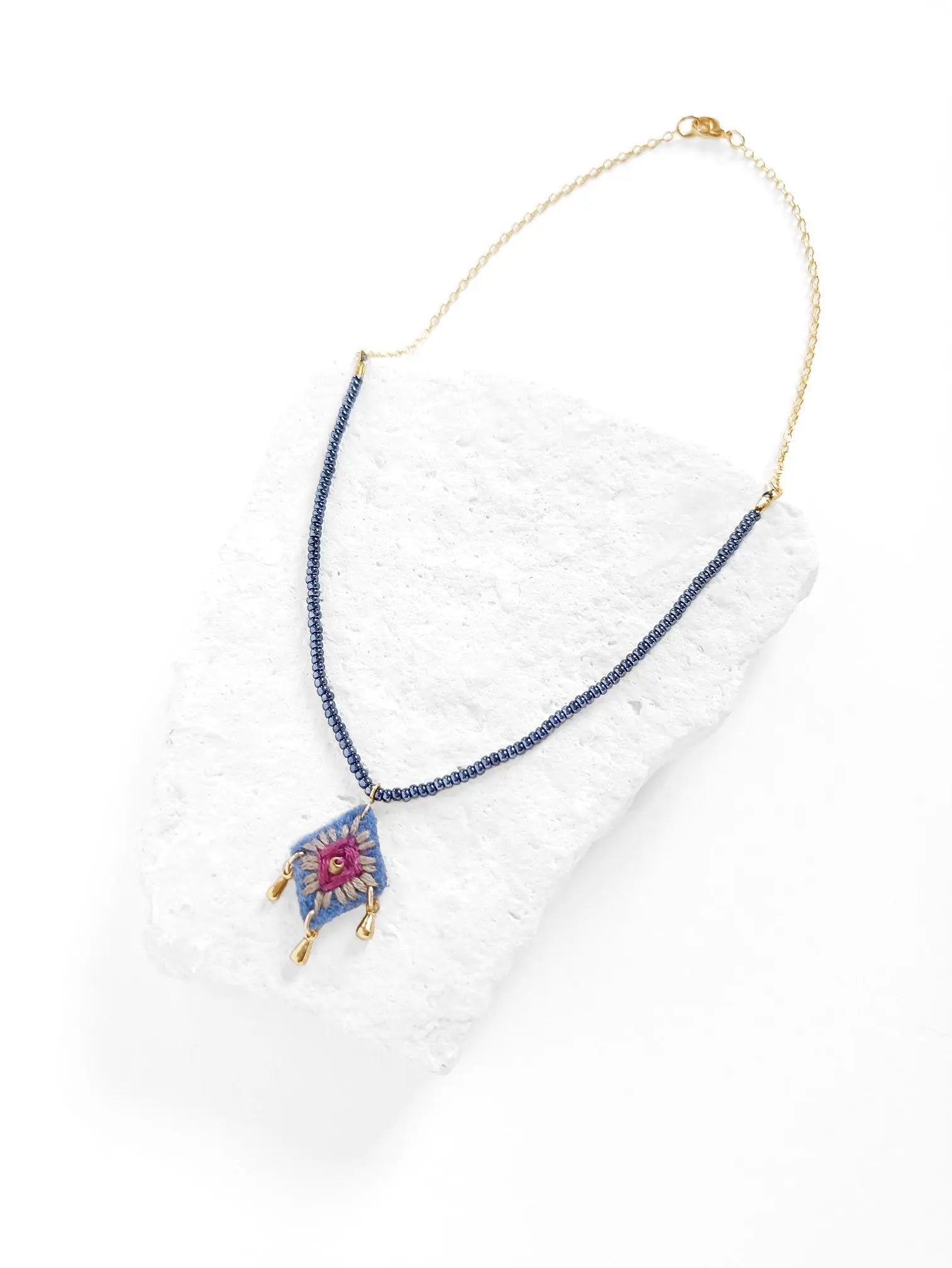 Collar Trino