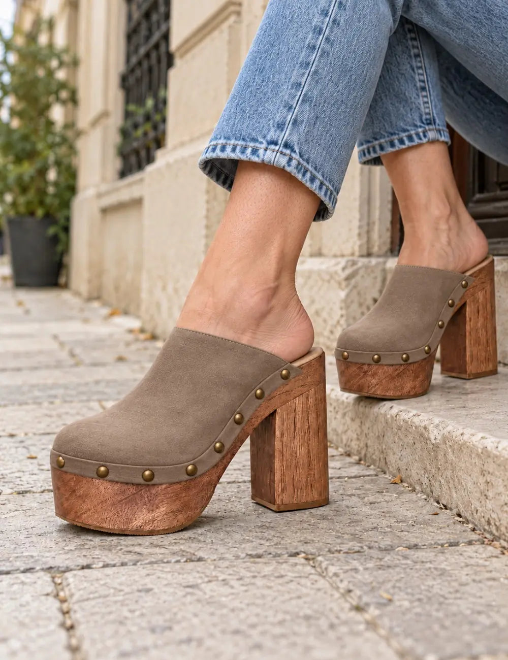 Ceiba Taupe Suede