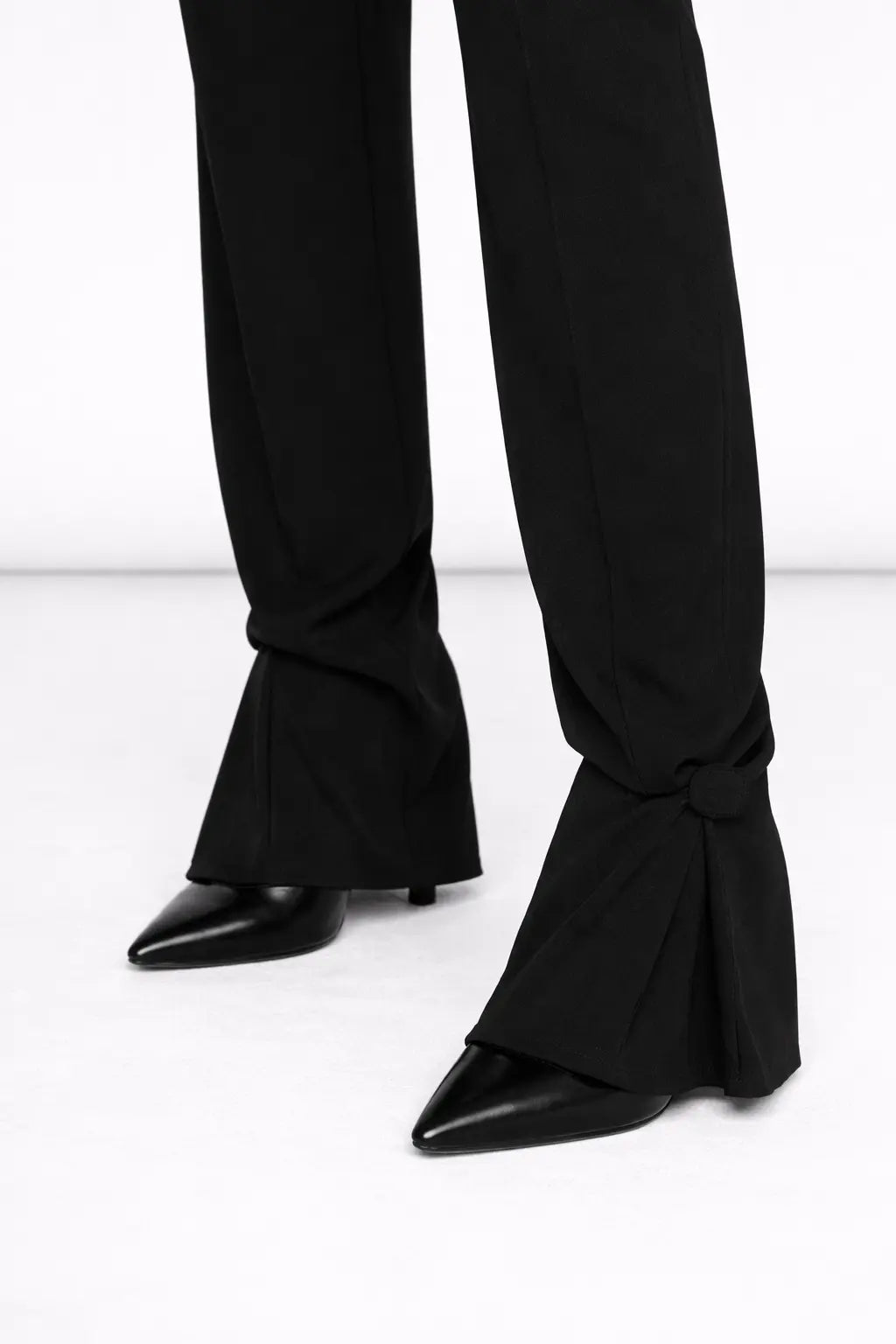 SIDE CUT LEGGING