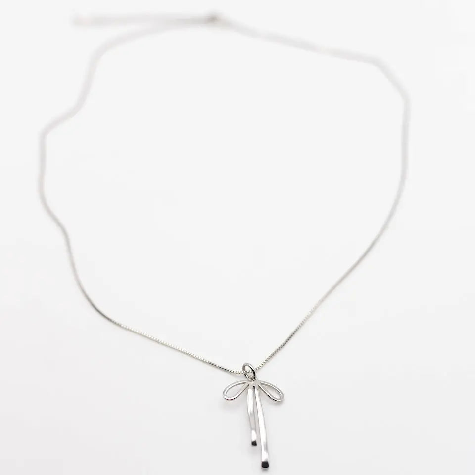 Graceful Bow Necklace