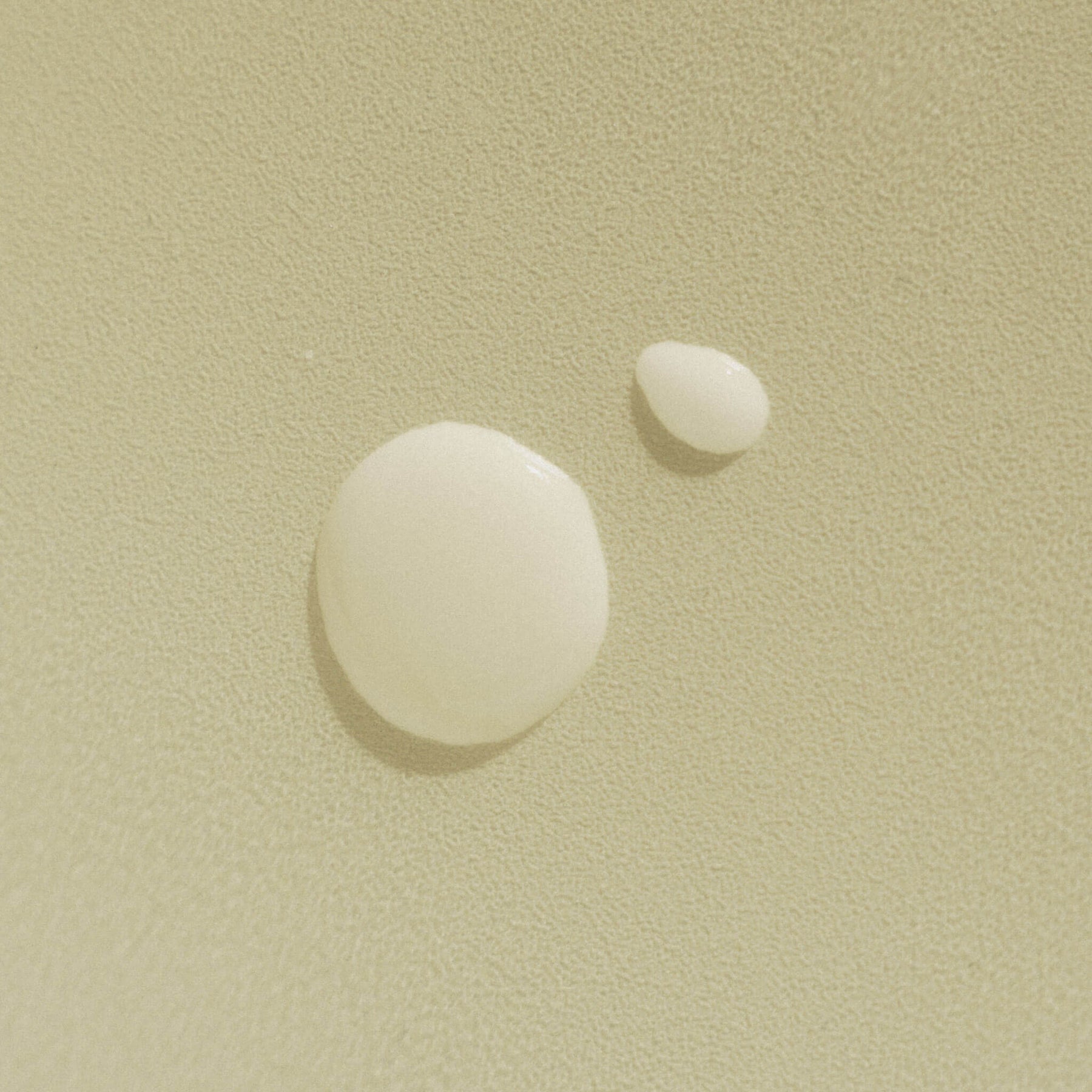 Hydrating Face Serum With Oat & Olive
