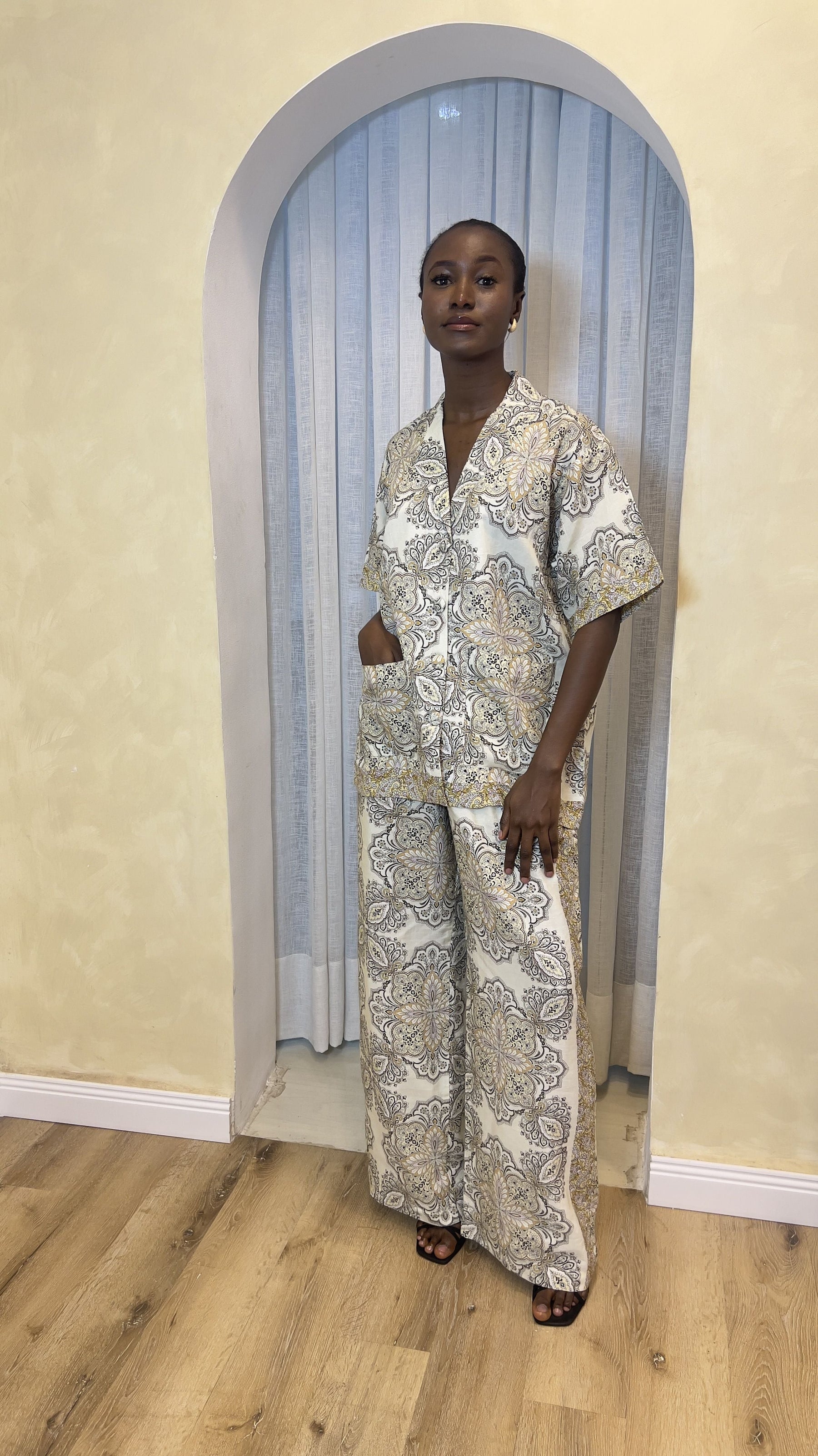 NEO LINE PANT SET - MEDALLION MOTIF