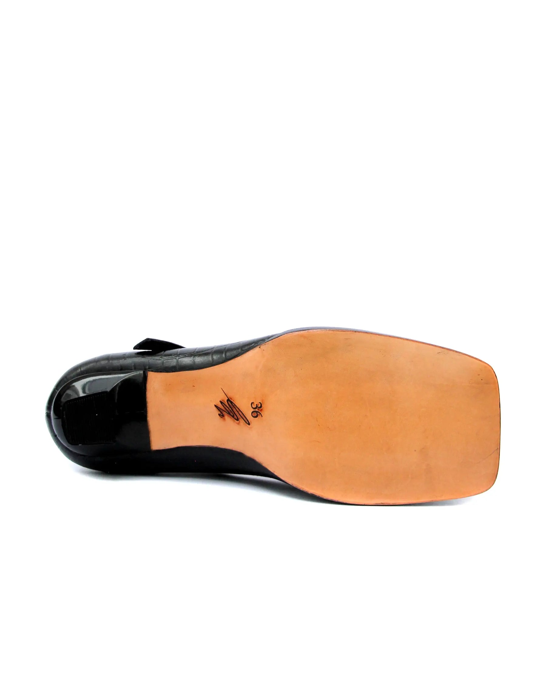 T Strap Matilda Cuero Croco Negro