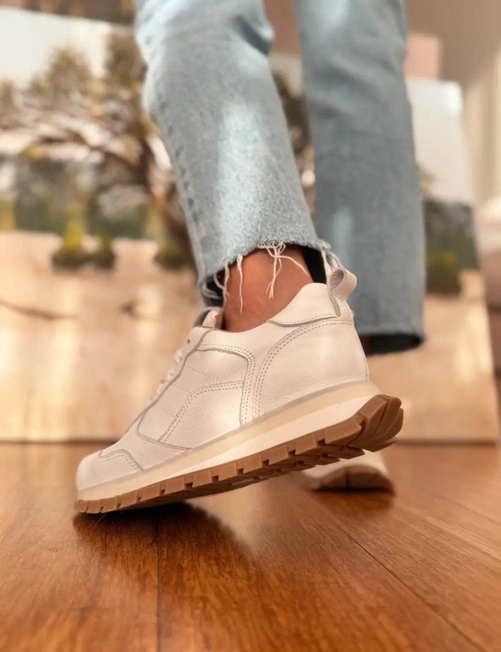 Mule White