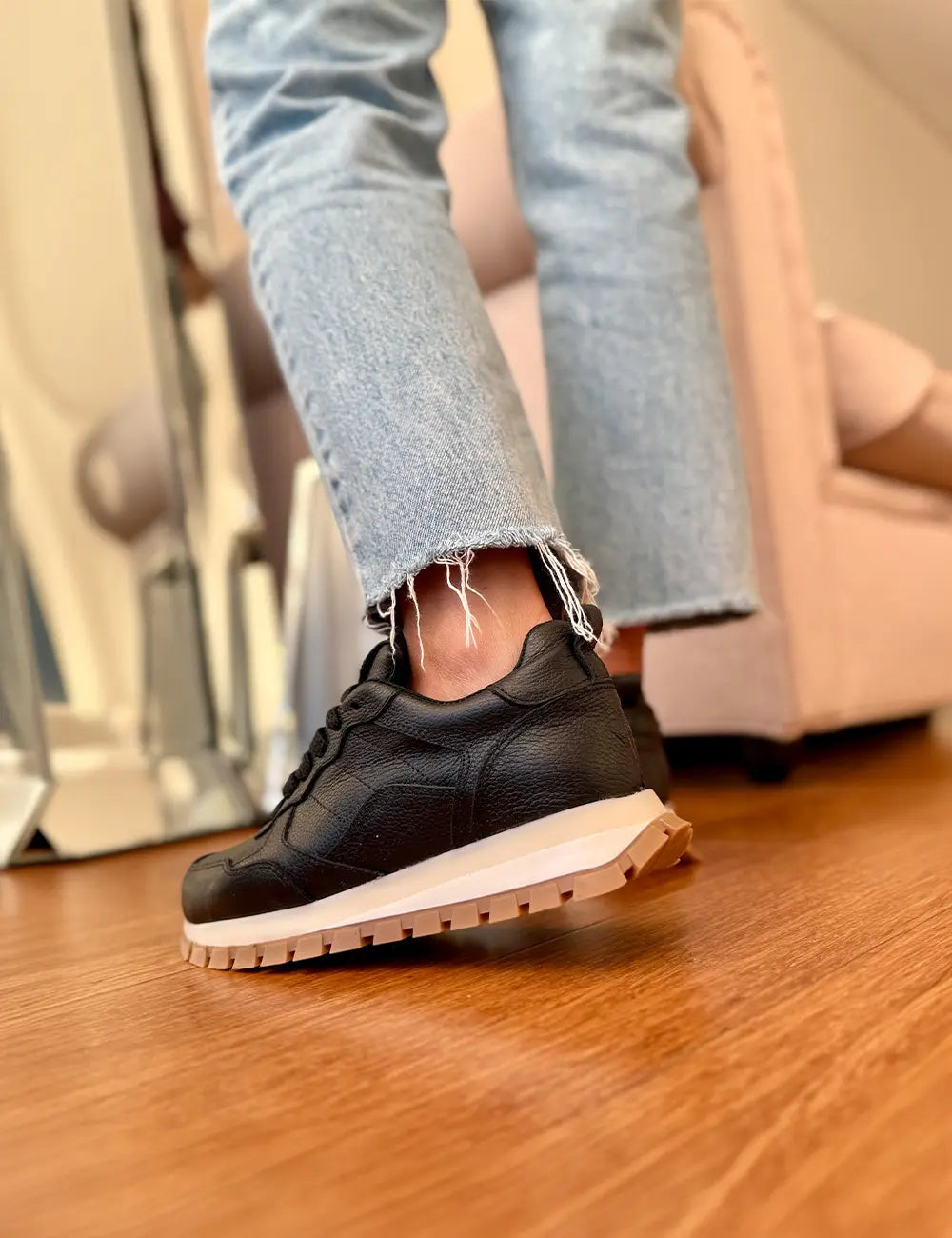 Mule Black