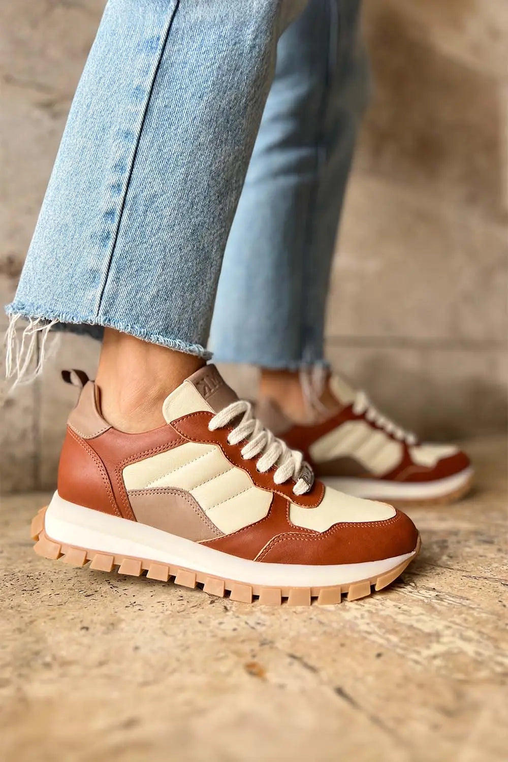 Mule Brown