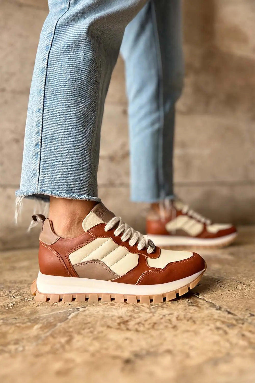 Mule Brown