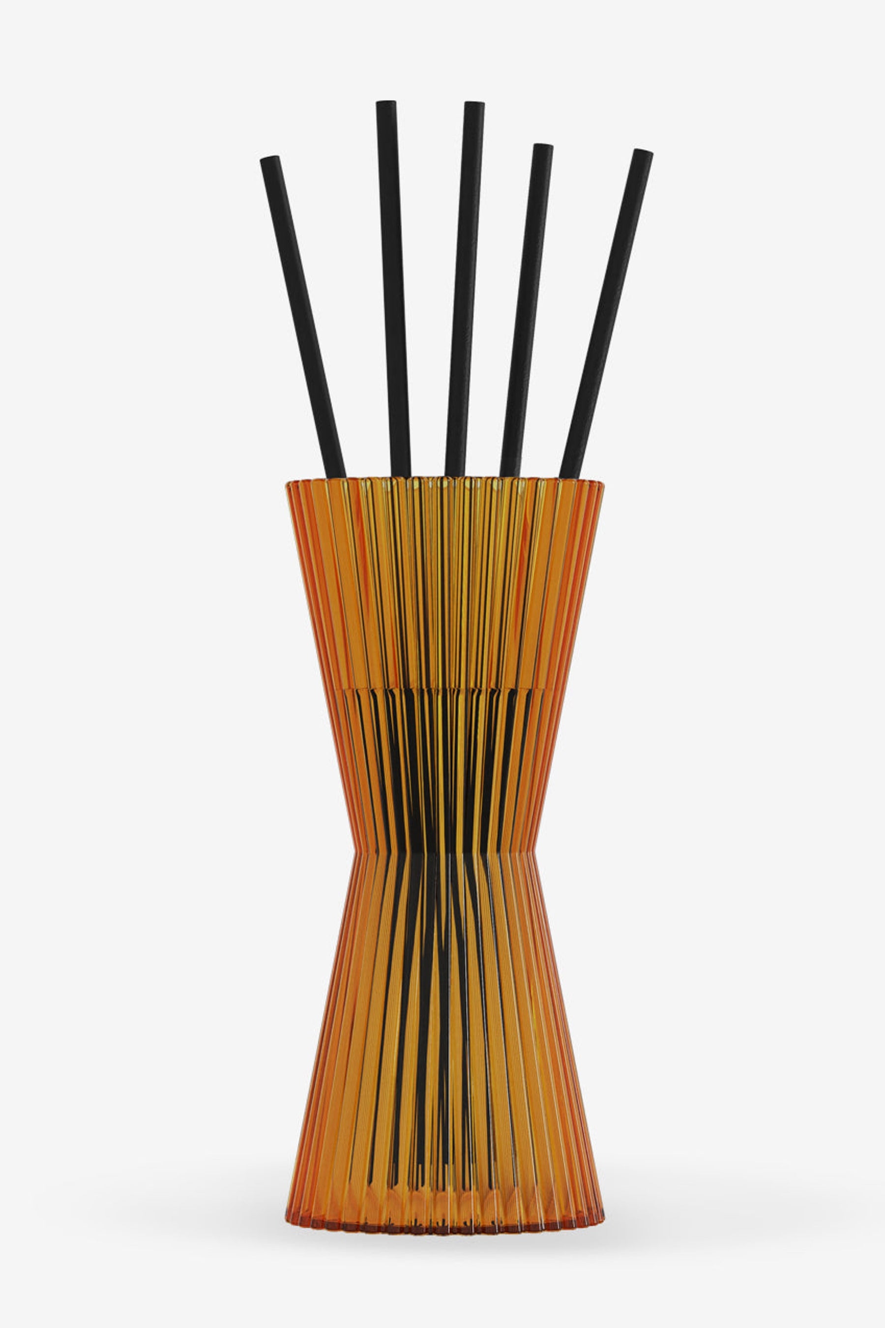 Aiz Reed Diffuser In Cedar & Black Cherry