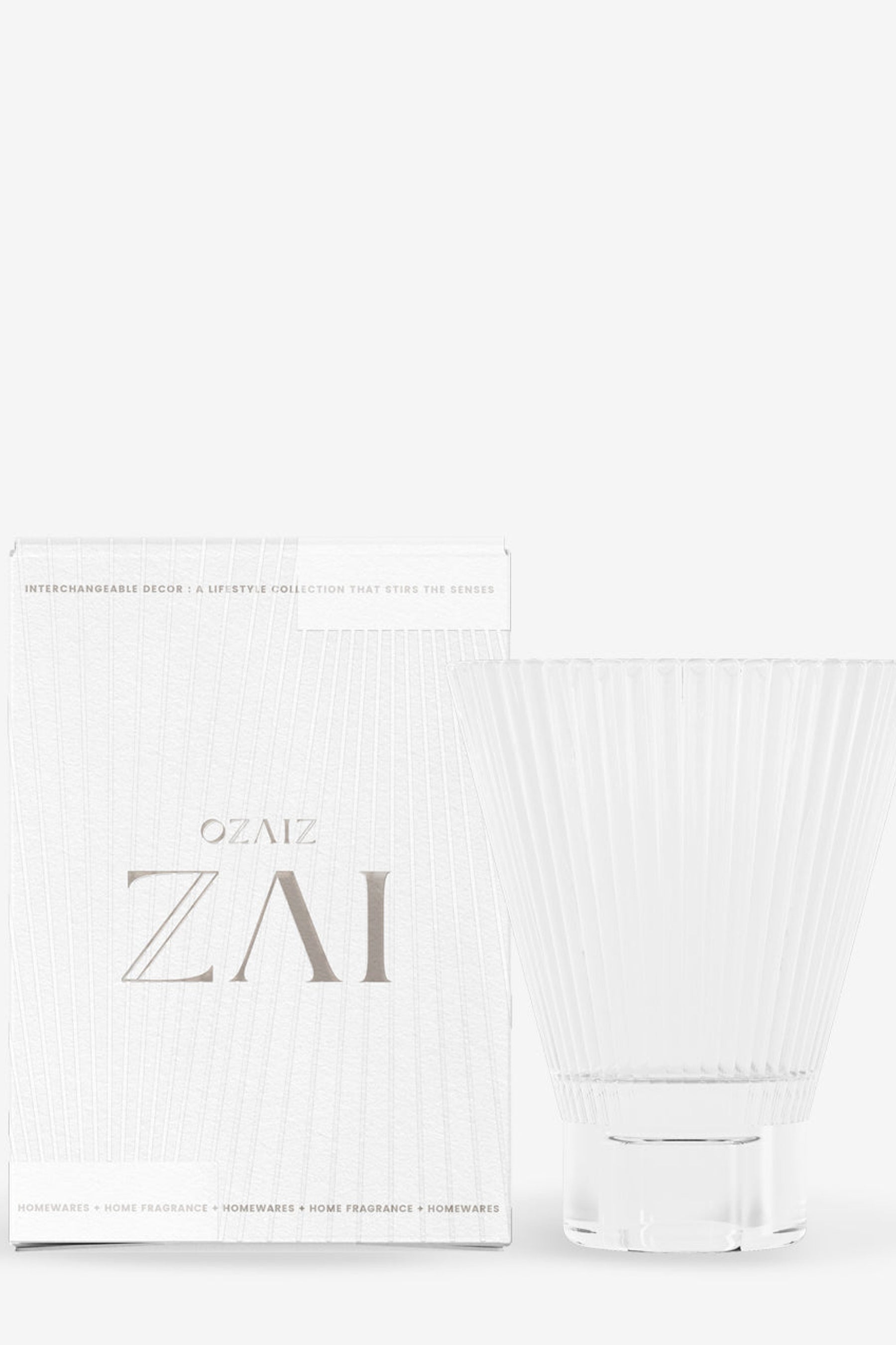 Zai Candle - Cedar & Black Cherry