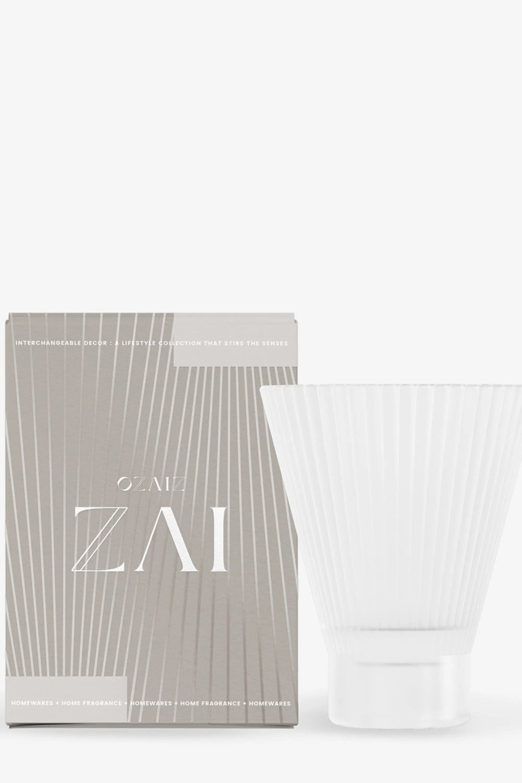 Zai Candle - Cedar & Black Cherry
