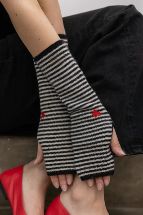 Fingerless arm warmers