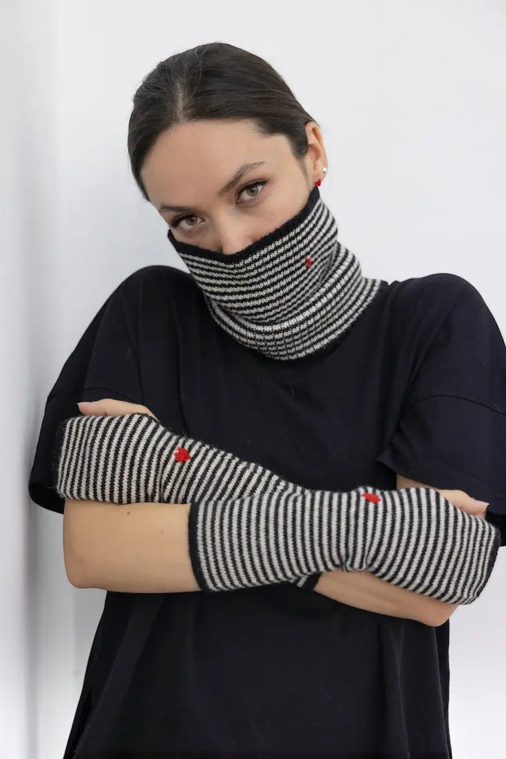 Fingerless arm warmers