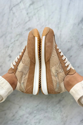 Poema Rafia Camel