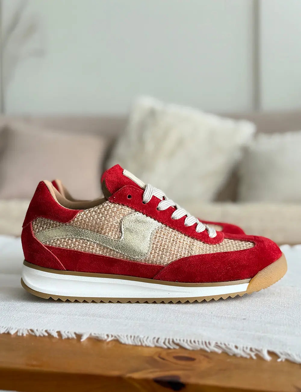 Poema Raffia Red Suede