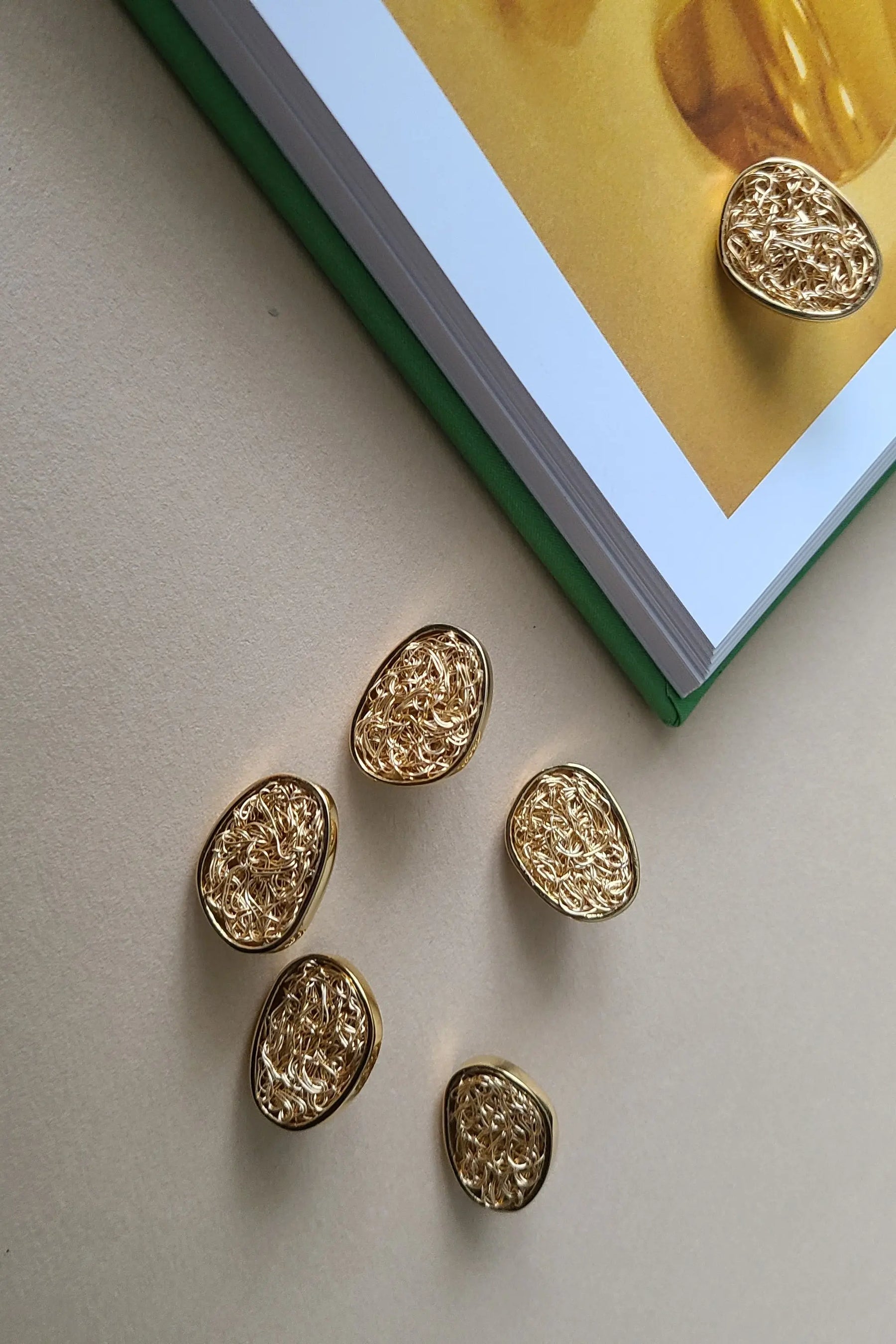 Vida Stud Earrings