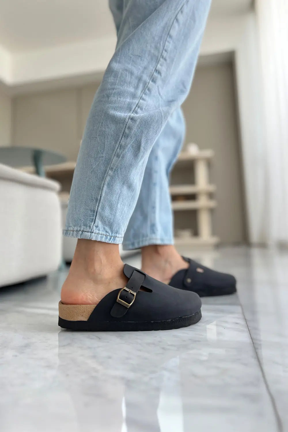 Teli Black